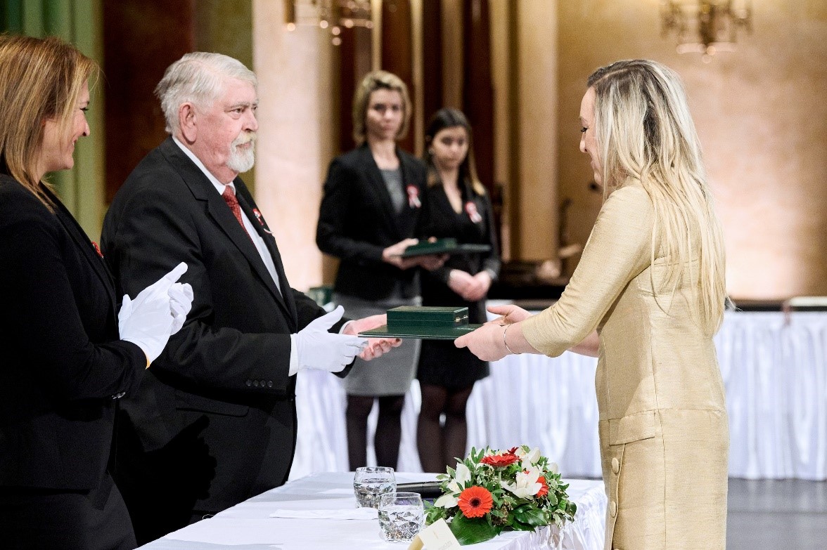 Kitüntették Dr. Császár Ildikót